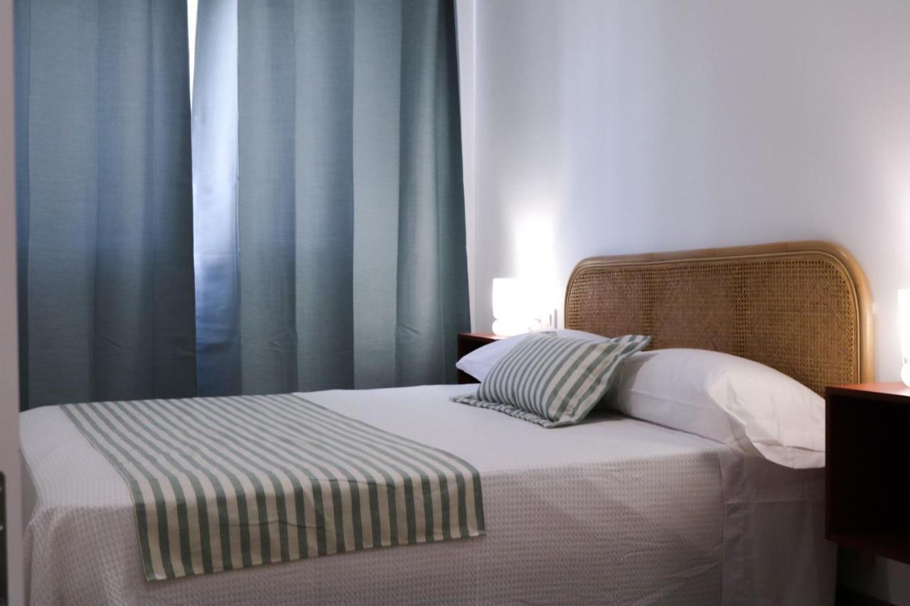 Zona5 Apartamentos Turisticos El Vendrell Kültér fotó