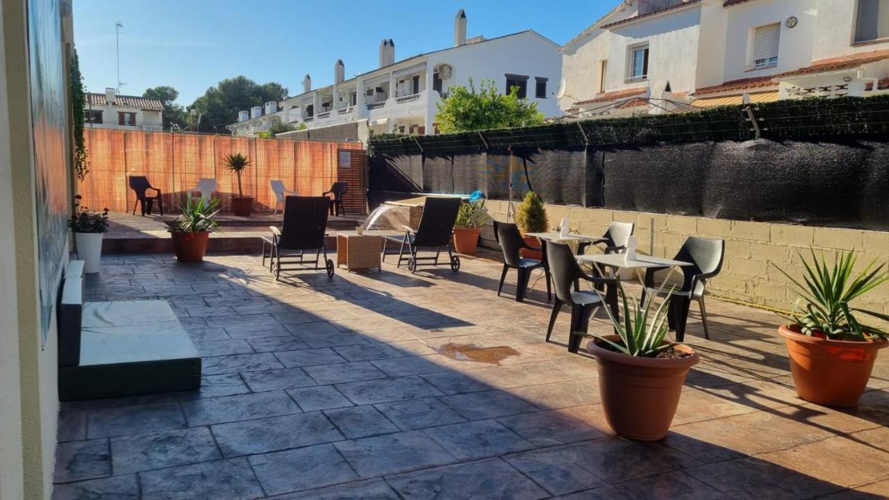 Zona5 Apartamentos Turisticos El Vendrell Kültér fotó